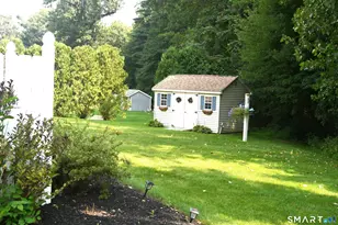 2 Clinton Ln, Enfield, CT 06082 - Photo 9