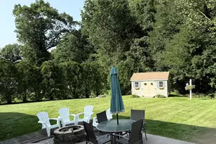 2 Clinton Ln, Enfield, CT 06082 - Photo 5