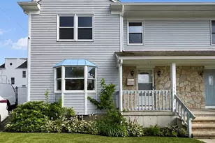 176 Magnolia St, Bridgeport, CT 06610 - Photo 1