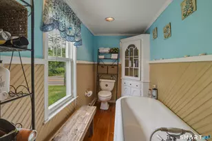 161 Leetes Island Rd, Branford, CT 06405 - Photo 17