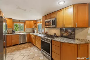 161 Leetes Island Rd, Branford, CT 06405 - Photo 11