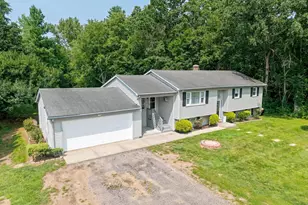 398 Moosup Pond Rd, Plainfield, CT 06354 - Photo 3