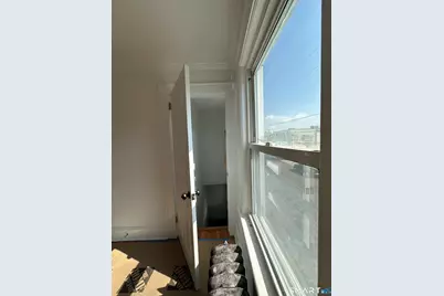 20 Parker Avenue, Stamford, CT 06906 - Photo 7