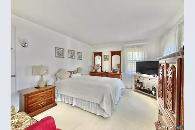 31 Hamilton Avenue, Stamford, CT 06902 - Photo 9