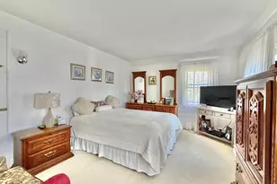 31 Hamilton Ave, Stamford, CT 06902 - Photo 9