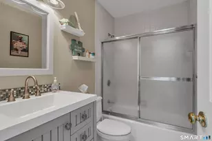 5 Mansfield Grove Rd, East Haven, CT 06512 - Photo 19