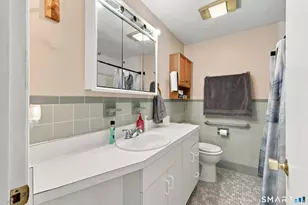 15 Raymond St, East Hartford, CT 06118 - Photo 15