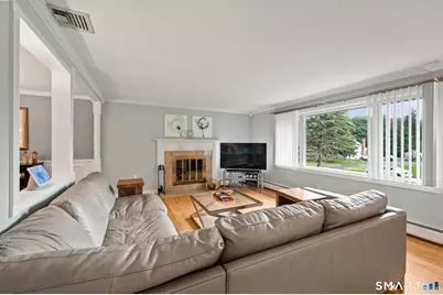 7 Field Drive, Simsbury, CT 06070 - Photo 5