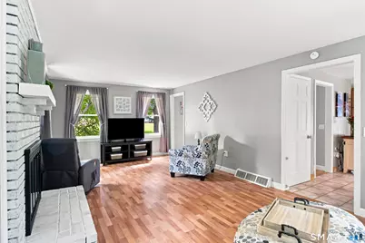110 Orchard Hill Drive, Windsor Locks, CT 06096 - Photo 5