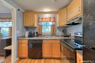 45 Brewster Rd, Glastonbury, CT 06033 - Photo 13