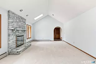 32 Knob Hill Ln, Bristol, CT 06010 - Photo 5