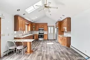 32 Knob Hill Ln, Bristol, CT 06010 - Photo 13