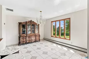 32 Knob Hill Ln, Bristol, CT 06010 - Photo 9
