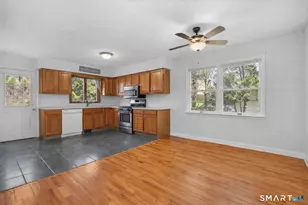21 Division St W, Greenwich, CT 06830 - Photo 3