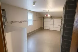172 Mitchell Dr, New Haven, CT 06511 - Photo 17