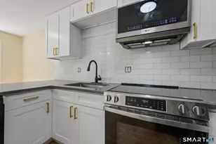 19 Cody Ave, Plainville, CT 06062 - Photo 5