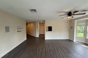 15 Highland St, West Hartford, CT 06119 - Photo 3