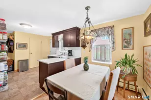 97 Shadow Ln, West Hartford, CT 06110 - Photo 9