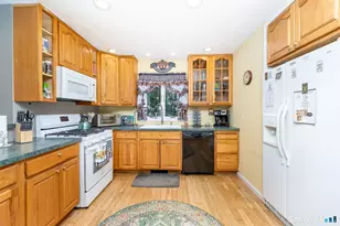 296 Lakemere Dr, Southbury, CT 06488 - Photo 5