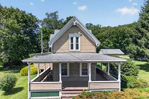 138 Old Norwich Rd, Waterford, CT 06375 - Photo 1
