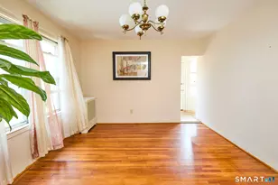 133 E Eaton St, Bridgeport, CT 06604 - Photo 11