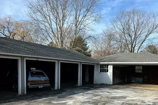 110 Boston St, Guilford, CT 06437 - Photo 15