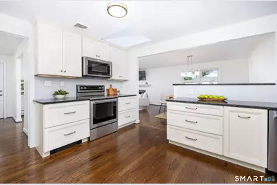 24 Haynes Road, West Hartford, CT 06117 - Photo 9