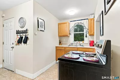 81 Wood Street, Waterbury, CT 06704 - Photo 21