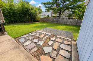 28 Lewis Ln, West Hartford, CT 06110 - Photo 25