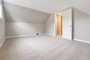 28 Lewis Ln, West Hartford, CT 06110 - Photo 15