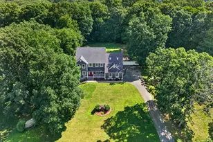 39 Cardinal Rd, East Lyme, CT 06333 - Photo 3