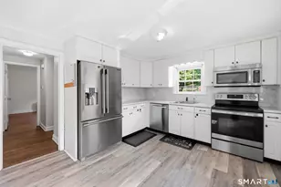 88 Delmont St, Manchester, CT 06042 - Photo 7