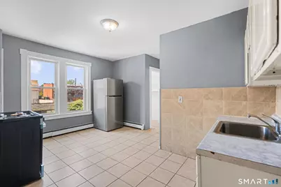 66 Standish Street #2W, Hartford, CT 06114 - Photo 3