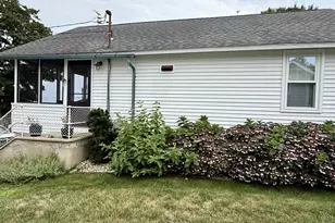 10 Reeves Ave, Guilford, CT 06437 - Photo 3