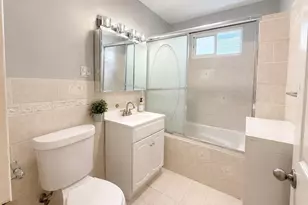 523 W Taft Ave, Bridgeport, CT 06604 - Photo 7