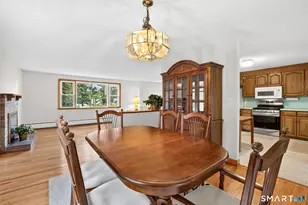 12 Syracuse Dr, East Hartford, CT 06108 - Photo 11