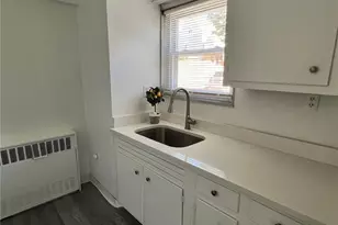 80 Cartright St, Bridgeport, CT 06604 - Photo 13