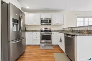 34 Lexington Gardens, North Haven, CT 06473 - Photo 7