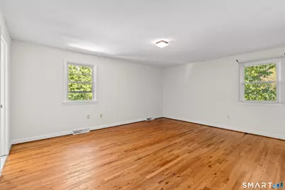 10 Eastwood Road, West Hartford, CT 06117 - Photo 21