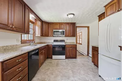 17 Bobolink Lane, Enfield, CT 06082 - Photo 11