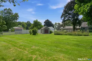 17 Bobolink Ln, Enfield, CT 06082 - Photo 9