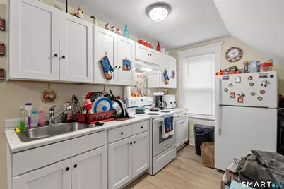208 Clinton Avenue, New Haven, CT 06513 - Photo 27