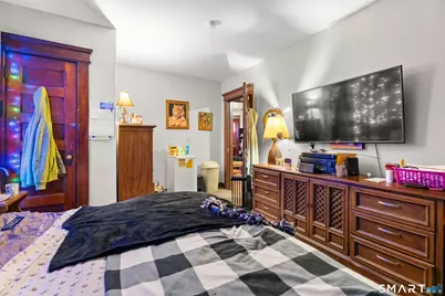 208 Clinton Avenue, New Haven, CT 06513 - Photo 11
