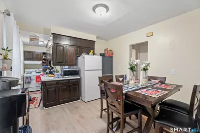 208 Clinton Avenue, New Haven, CT 06513 - Photo 15