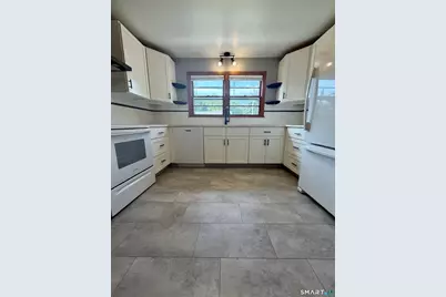 110 Collett Street, North Haven, CT 06473 - Photo 5