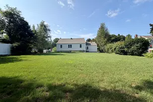 110 Collett St, North Haven, CT 06473 - Photo 17