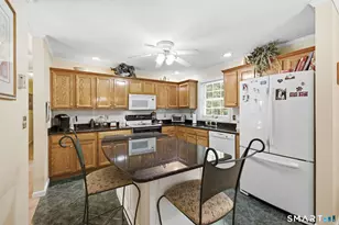 25 Samantha Ln, Madison, CT 06443 - Photo 21