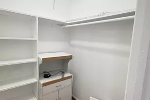 438 Middle Turnpike W, Manchester, CT 06040 - Photo 5