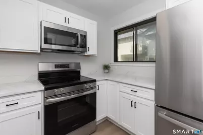 47 Woods Way #47, Woodbury, CT 06798 - Photo 3