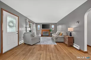 37 Vivian St, Waterford, CT 06385 - Photo 9